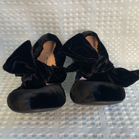 Miu Miu Velvet Bow Ballet Flat In Black - Picture 6 of 10